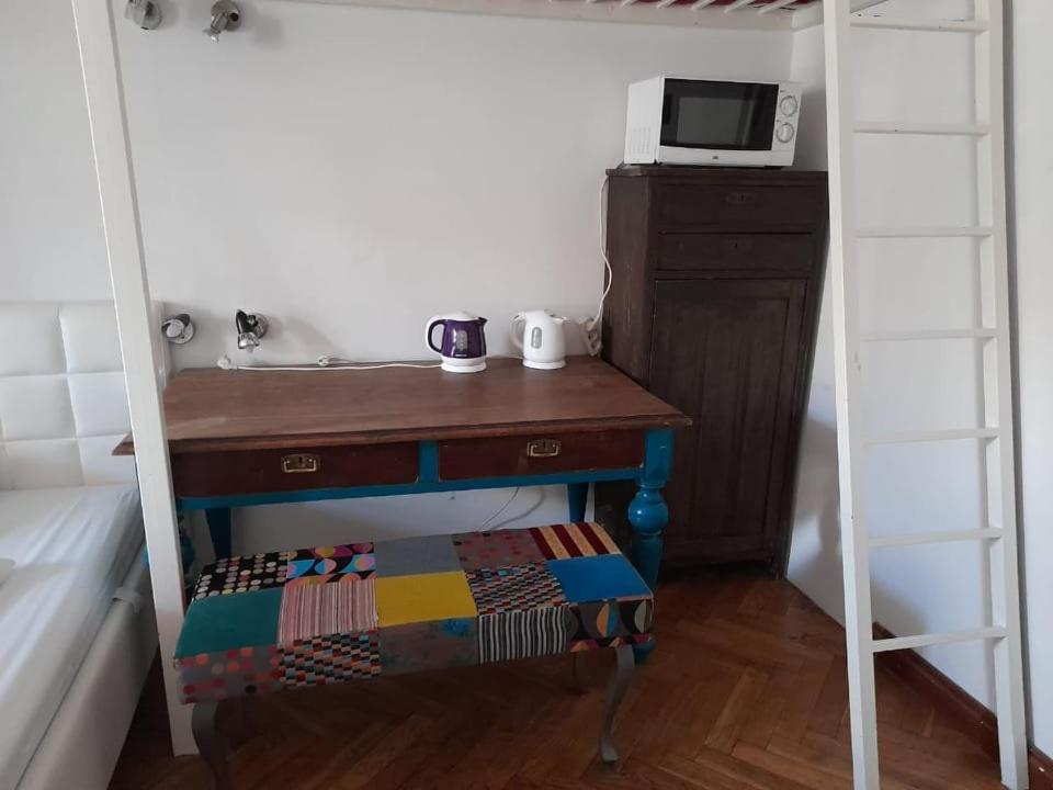 Rodzinna Przestrzen Dla 8 Osob 2 Pokoje Z Lazienka I Mini Aneksem Varşova Dış mekan fotoğraf
