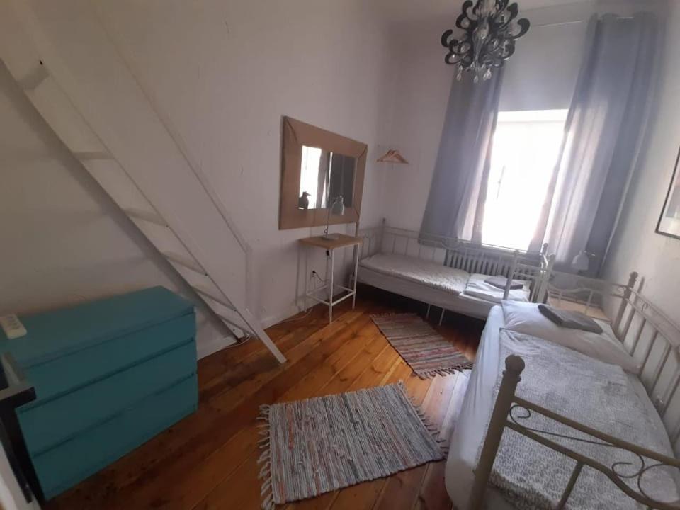 Rodzinna Przestrzen Dla 8 Osob 2 Pokoje Z Lazienka I Mini Aneksem Varşova Dış mekan fotoğraf